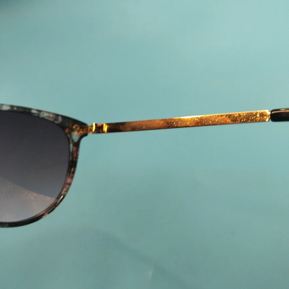 Mixit Womens Cat Eye Sunglasses Multi Color Marbled Frame Gold Tone Temples NWT